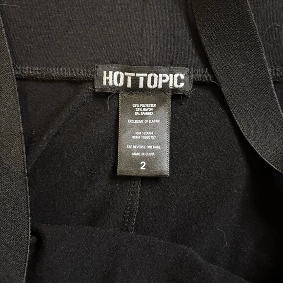 SOLD Hot Topic Black Suspender Skirt for Women Plus Size 2 Adjustable Straps - Picture 6 of 7